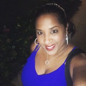 Meet your Posher, Dorcas